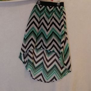 High low patterned skirt